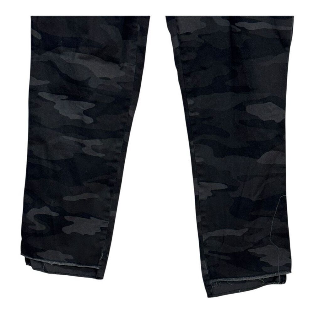Democracy Ab Solution Pants Womens 6 Black Camo Raw Hem Slimming Stretch size 8 - Picture 4 of 8
